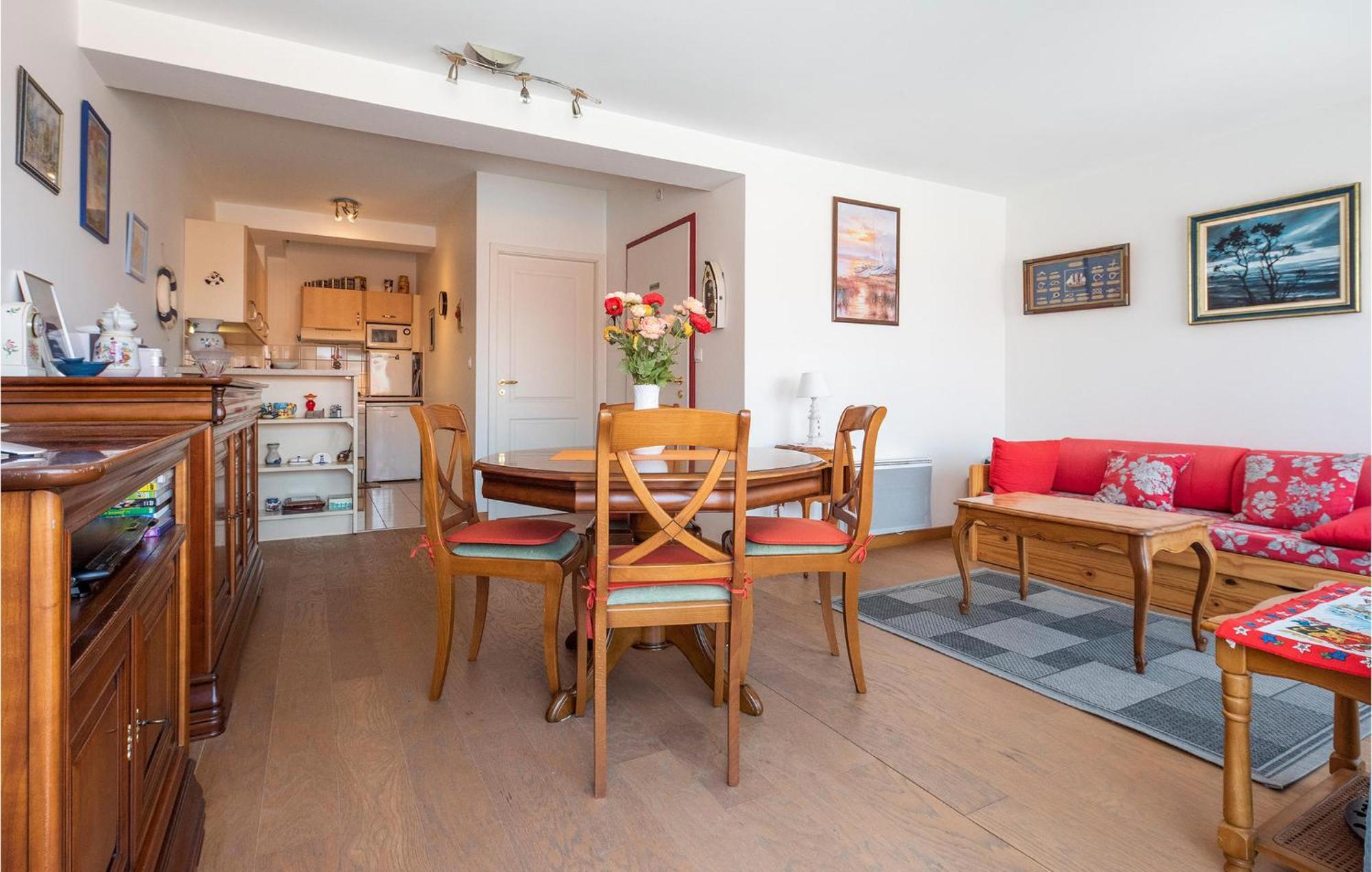 Gorgeous Apartment In Royan With Kitchen Экстерьер фото